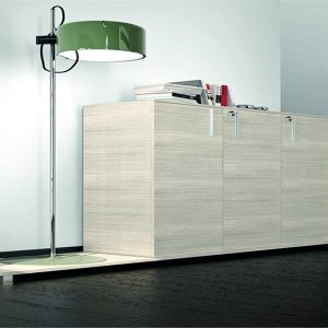 Mobile basso portadocumenti ante battenti in rovere con serratura cm. 135x45,6 h76,8 - AM 30