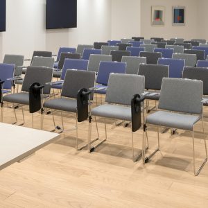 SEDIA CONFERENZA FINN CHAIR